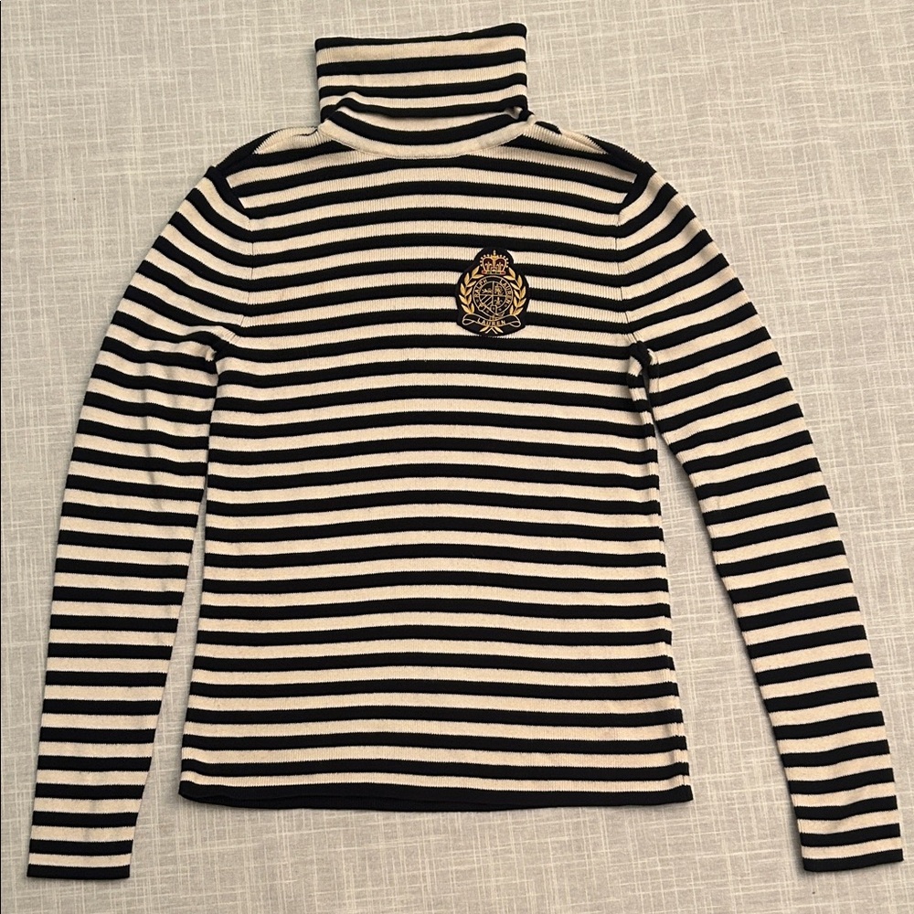Classic Ralph Lauren Sweater with Embroidered Crest